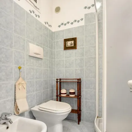 2 Bedroom Gorgeous Home In Recco Casa de Férias
